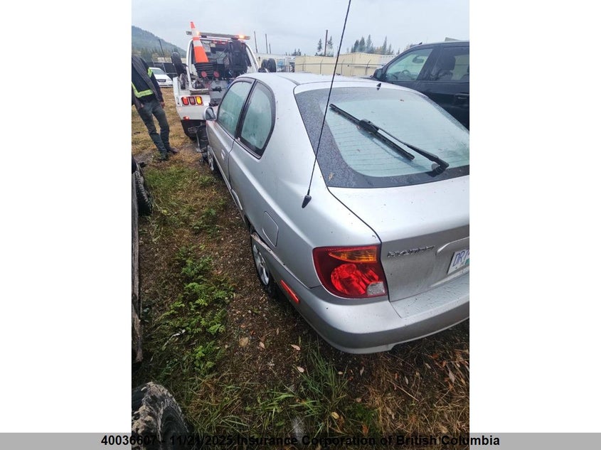 KMHCG35C94U297339 2004 HYUNDAI ACCENT photo no. 3