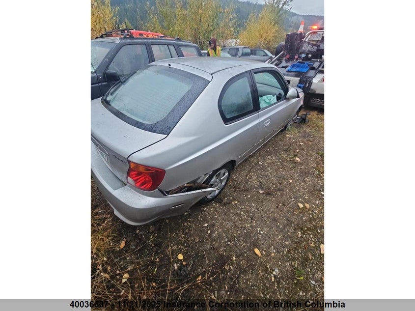 KMHCG35C94U297339 2004 HYUNDAI ACCENT photo no. 4