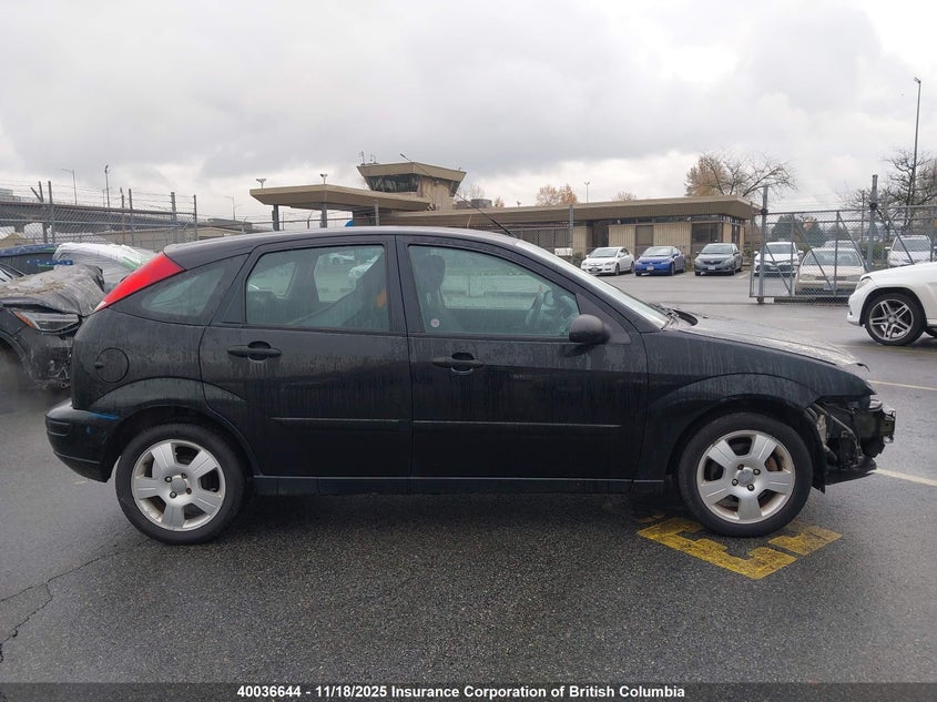 3FAFP37N95R114133 2005 FORD FOCUS photo no. 14