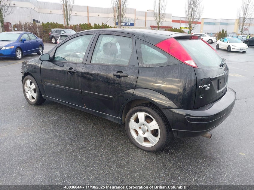 3FAFP37N95R114133 2005 FORD FOCUS photo no. 3