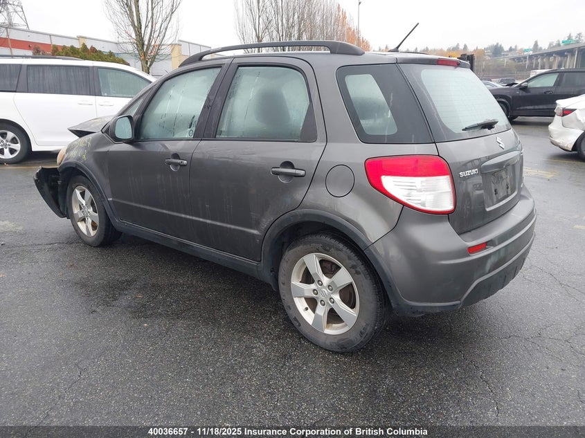 JS2YB5A20B6301237 2011 SUZUKI SX4 photo no. 3