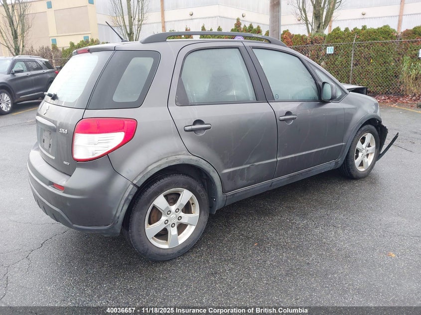 JS2YB5A20B6301237 2011 SUZUKI SX4 photo no. 4