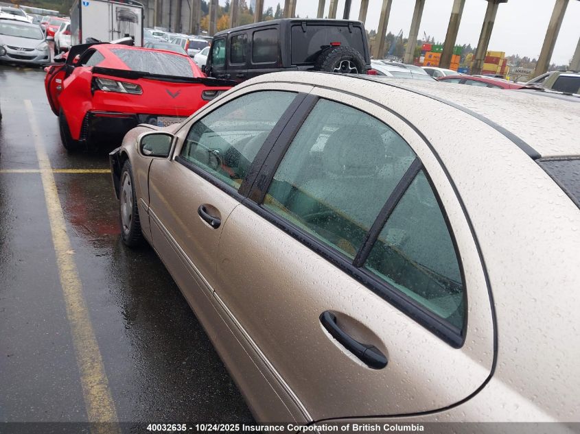 2003 Mercedes-Benz C 240 VIN: WDBRF61J33F379818 Lot: 40032635