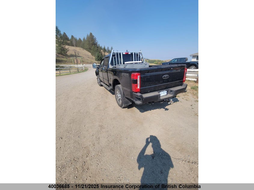 1FT8W3BT7REF43971 2024 FORD F350 photo no. 3