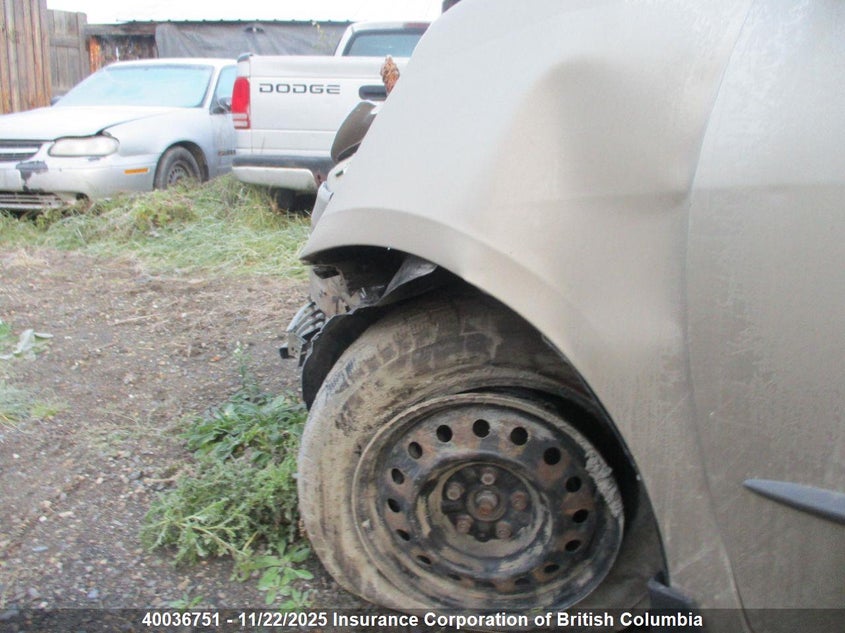 2005 Toyota Sienna Ce VIN: 5TDZA29C95S272726 Lot: 40036751