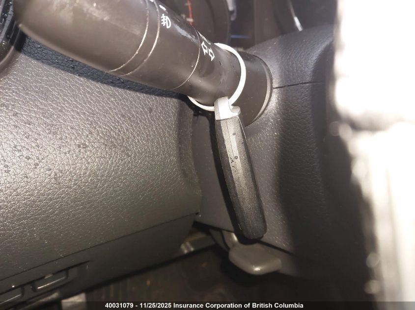 2018 Nissan Rogue Sv/Sl VIN: 5N1AT2MVXJC741782 Lot: 40031079