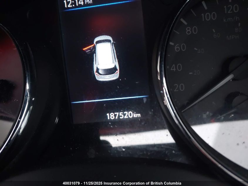 2018 Nissan Rogue Sv/Sl VIN: 5N1AT2MVXJC741782 Lot: 40031079