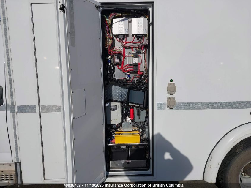 2017 Chevrolet Express G3500 VIN: 1HA3GSCG2HN001092 Lot: 40036782