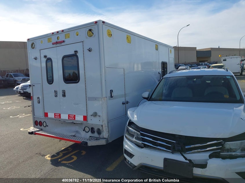 1HA3GSCG2HN001092 2017 CHEVROLET EXPRESS photo no. 4