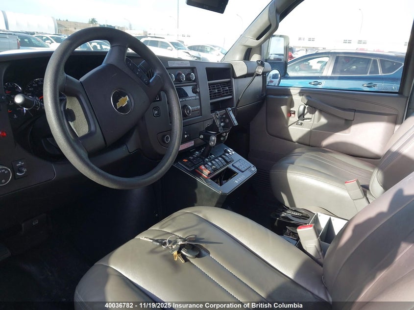 1HA3GSCG2HN001092 2017 CHEVROLET EXPRESS photo no. 5