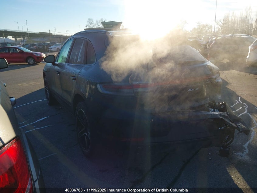 WP1AA2A59MLB16761 2021 PORSCHE MACAN photo no. 3