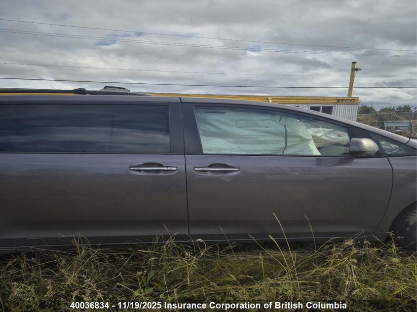5TDDK3DC4FS095007 2015 TOYOTA SIENNA photo no. 5