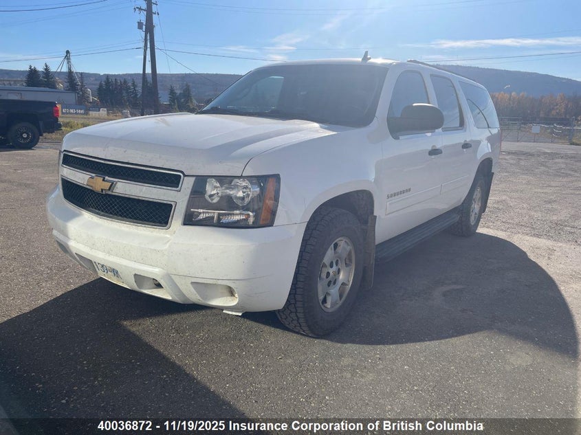1GNSKHE72DR190187 2013 CHEVROLET SUBURBAN photo no. 2