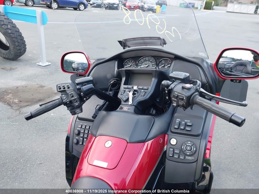 JH2SC68XXFK100082 2015 HONDA GL1800C photo no. 13