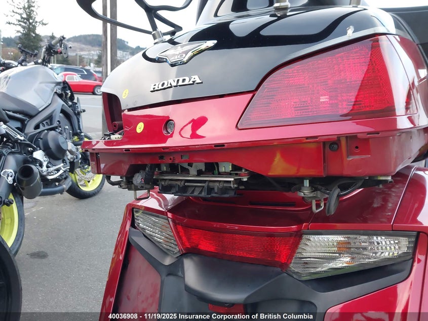 JH2SC68XXFK100082 2015 HONDA GL1800C photo no. 19