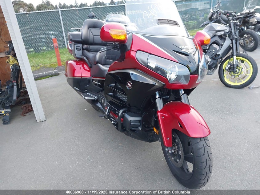 JH2SC68XXFK100082 2015 HONDA GL1800C photo no. 2