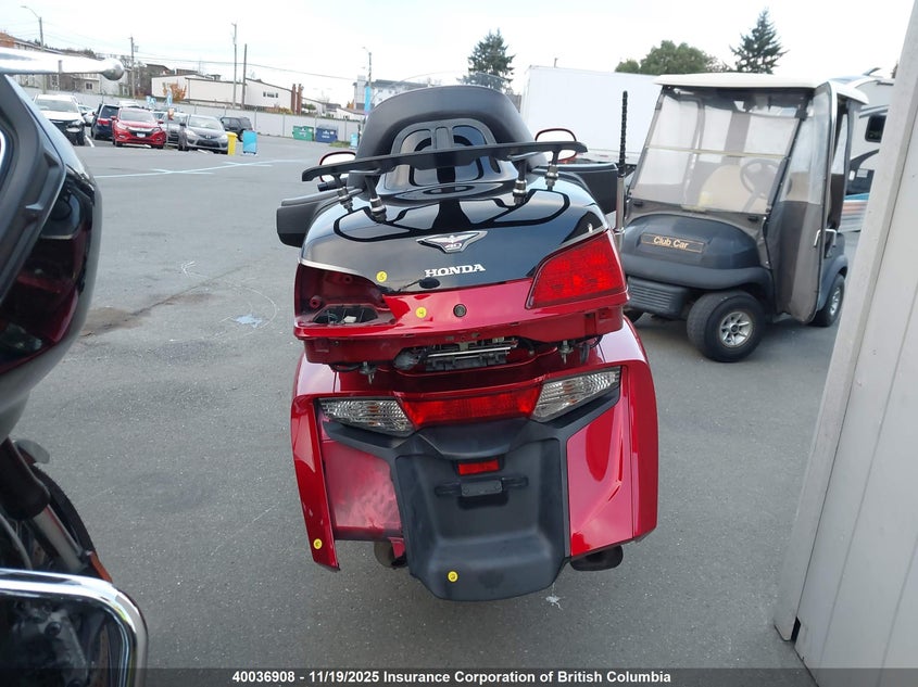 JH2SC68XXFK100082 2015 HONDA GL1800C photo no. 6
