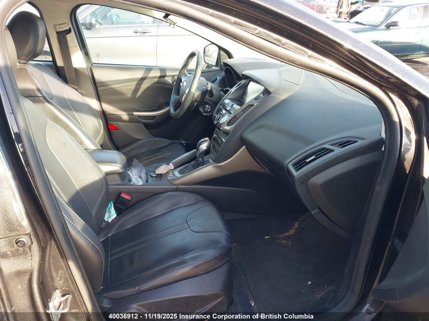 1FAHP3H23CL388243 2012 FORD FOCUS photo no. 5