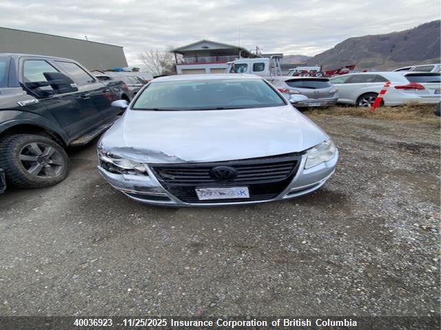 2007 Volkswagen Passat 2.0T Luxury Leather VIN: WVWEK93C87P013364 Lot: 40036923