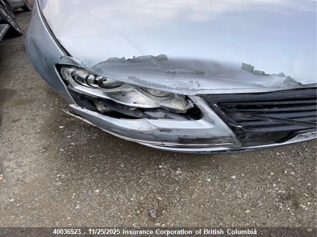 2007 Volkswagen Passat 2.0T Luxury Leather VIN: WVWEK93C87P013364 Lot: 40036923