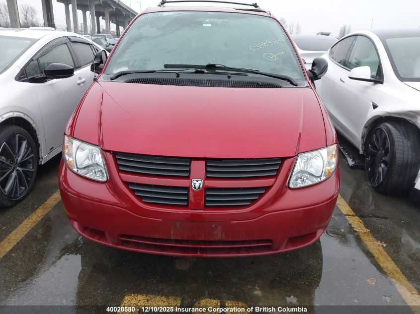 2005 Dodge Caravan Sxt VIN: 1D4GP45R05B357749 Lot: 40028580