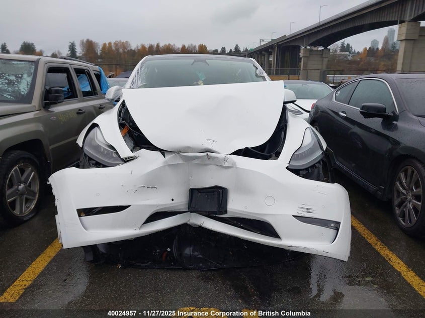 2022 Tesla Model Y VIN: 7SAYGDEE3NF544997 Lot: 40024957