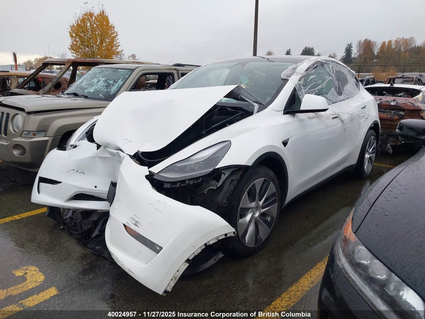 7SAYGDEE3NF544997 2022 TESLA MODEL Y photo no. 2