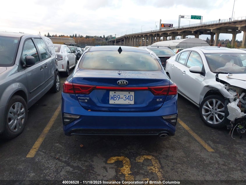 2021 Kia Forte Ex VIN: 3KPF54AD0ME392835 Lot: 40036528