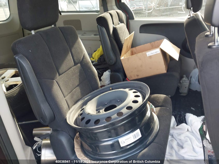 2D4RN4DG1BR631939 2011 DODGE CARAVAN photo no. 8