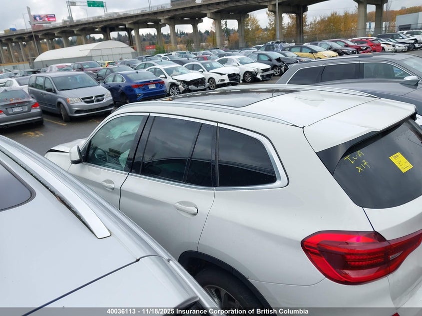 5UXTR9C52JLC74879 2018 BMW X3 photo no. 15