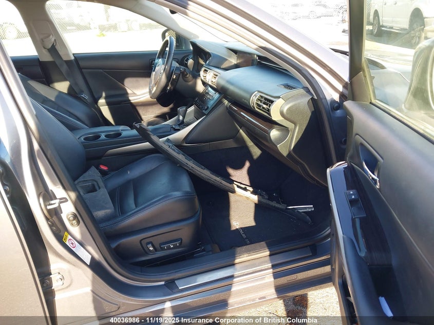 JTHBF1D23E5013391 2014 LEXUS IS photo no. 5