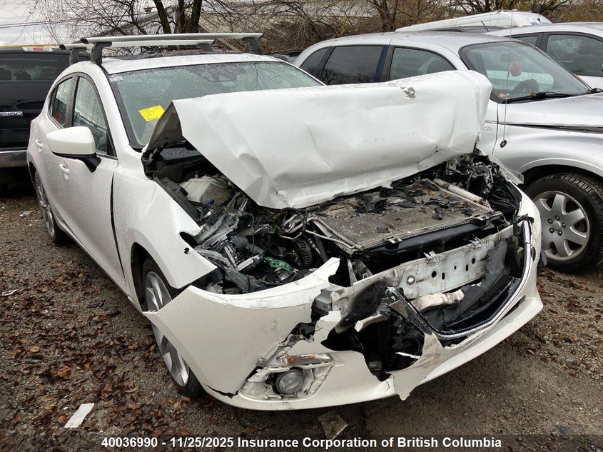 MAZDA 3 GRAND TOURING