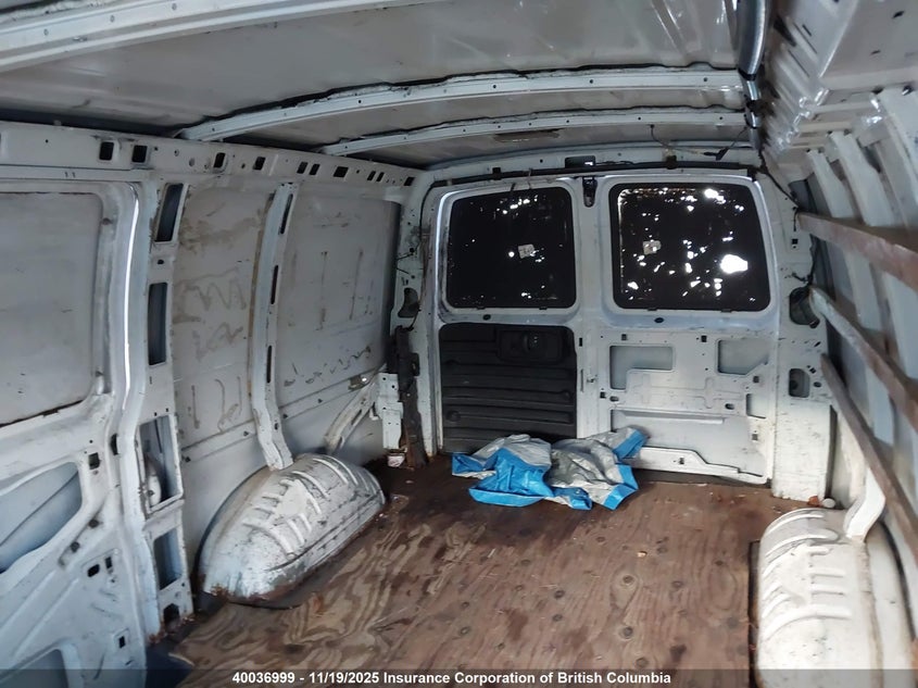 1GCGG25VX31202255 2003 CHEVROLET EXPRESS photo no. 8