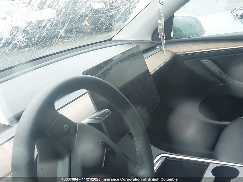 2023 Tesla Model Y VIN: LRWYGDFD1PC930995 Lot: 40037004