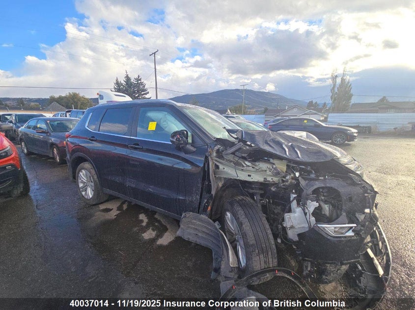JA4J4UA8XPZ616258 2023 MITSUBISHI OUTLANDER photo no. 14