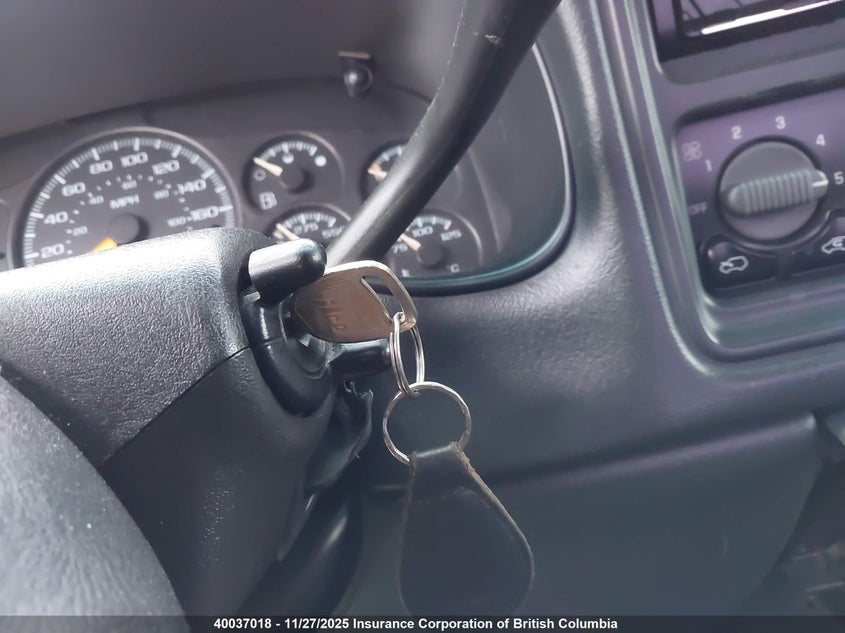 2000 Chevrolet Silverado C1500 VIN: 1GCEC14WXYZ289753 Lot: 40037018