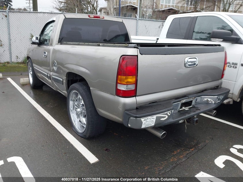 1GCEC14WXYZ289753 2000 CHEVROLET SILVERADO photo no. 3