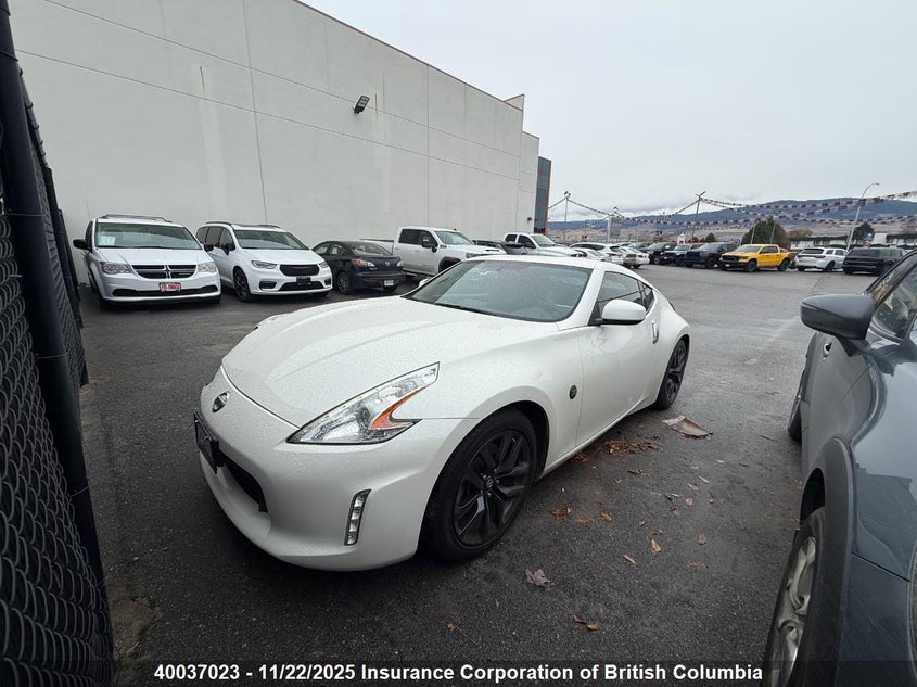 JN1AZ4EH9HM950848 2017 NISSAN 370Z photo no. 2