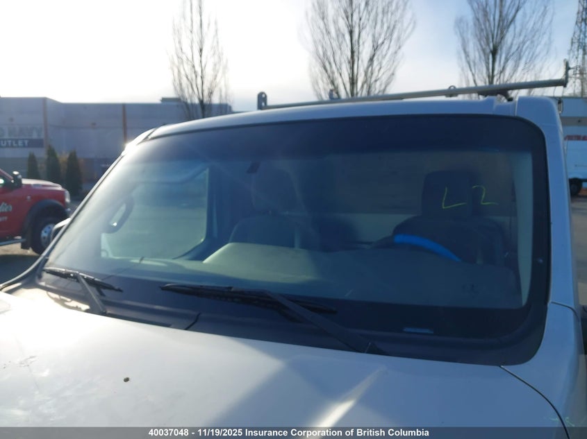 1N6AF0KY9DN105499 2013 NISSAN NV photo no. 17