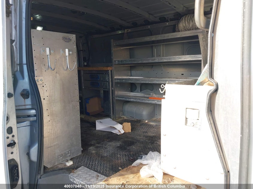 1N6AF0KY9DN105499 2013 NISSAN NV photo no. 8