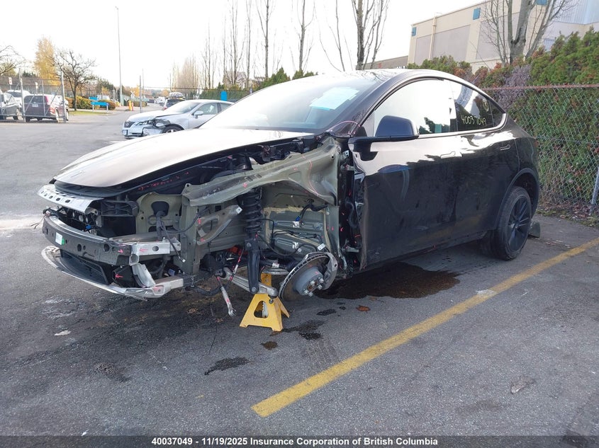 LRWYGDEE9RC661724 2024 TESLA MODEL Y photo no. 2