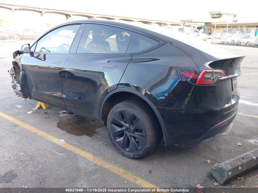 LRWYGDEE9RC661724 2024 TESLA MODEL Y photo no. 3