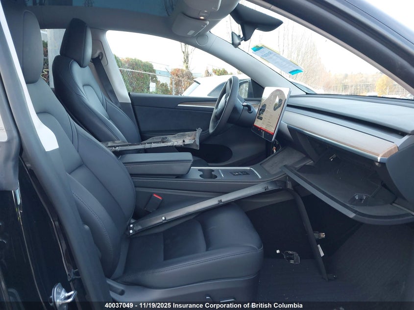 LRWYGDEE9RC661724 2024 TESLA MODEL Y photo no. 5