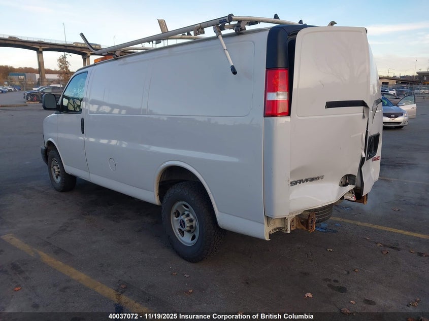 1GTZ7GFG4J1333233 2018 GMC SAVANA photo no. 3