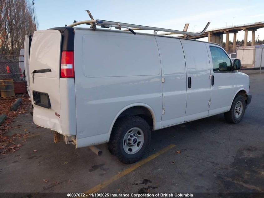 1GTZ7GFG4J1333233 2018 GMC SAVANA photo no. 4