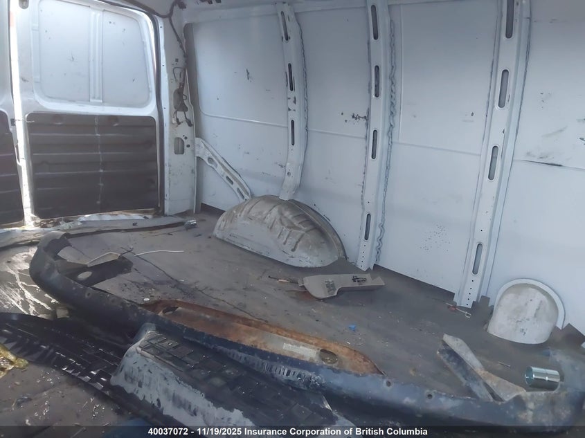 1GTZ7GFG4J1333233 2018 GMC SAVANA photo no. 8