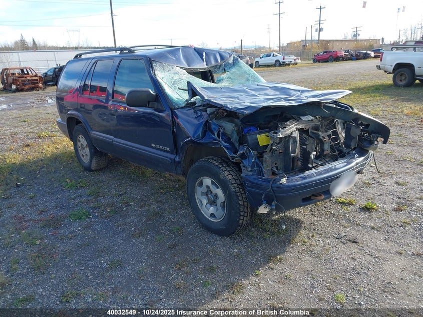 1GNDT13W42K195565 2002 Chevrolet Blazer auction photo 1