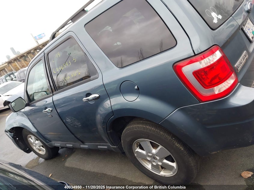 1FMCU9DG4BKB07603 2011 FORD ESCAPE photo no. 13