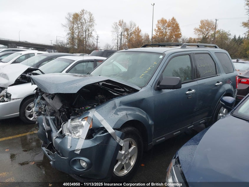 1FMCU9DG4BKB07603 2011 FORD ESCAPE photo no. 2