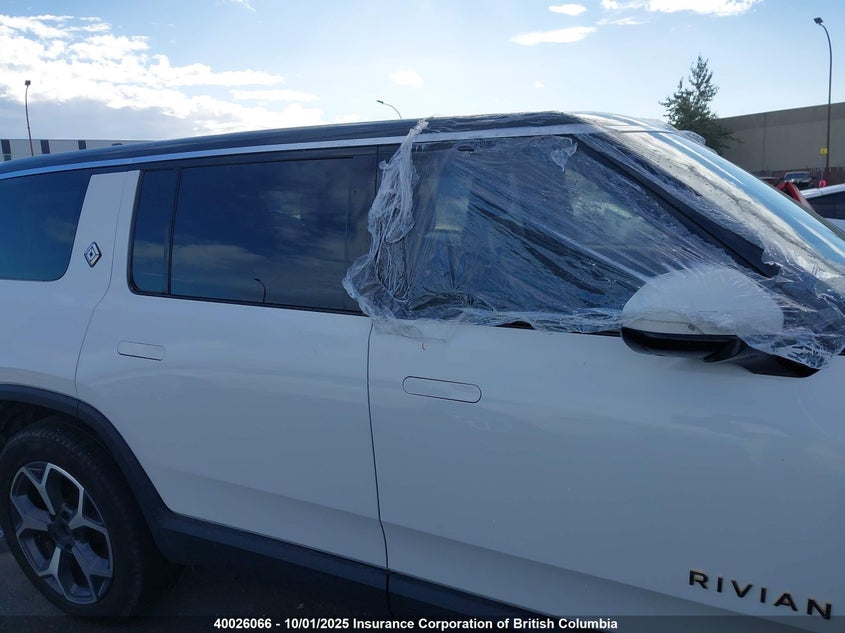 7PDSGABA6PN011753 2023 RIVIAN R1S photo no. 13